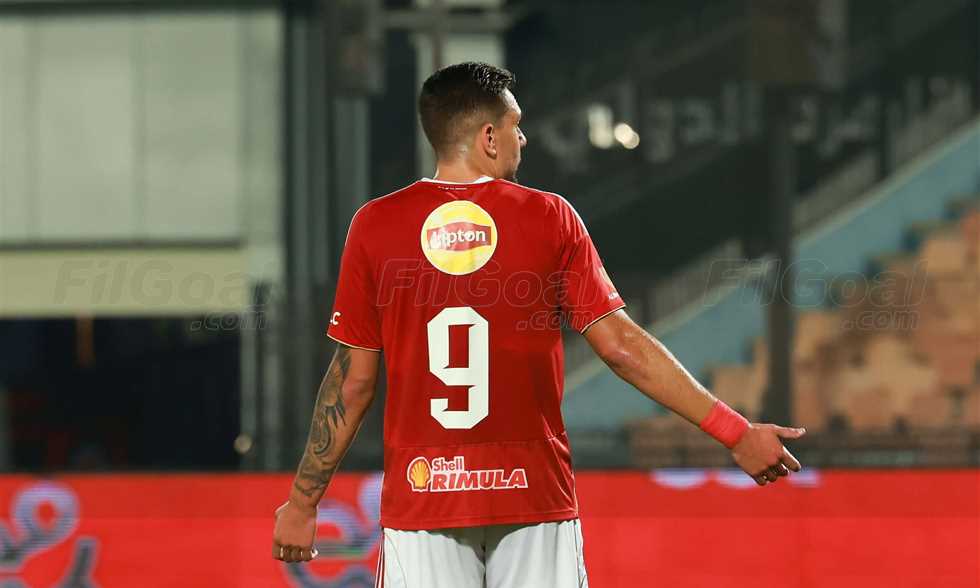 مصدر من الأهلي لـ في الجول: وافقنا على إعارة جراديشار.. وسيرحل في هذا التوقيت