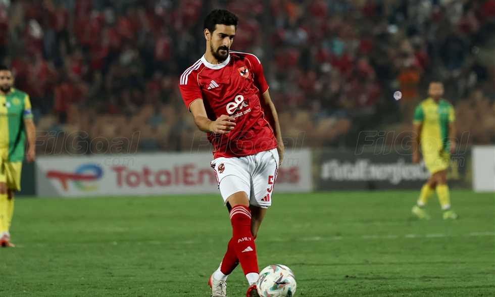 قائمة الأهلي - بن رمضان وعبد القادر ضمن 20 لاعبا لمواجهة طلائع الجيش في كأس عاصمة مصر