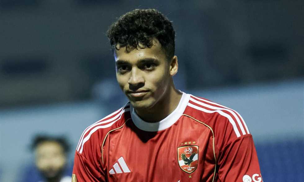 خبر في الجول - عمر معوض يتمسك بالاستمرار مع الأهلي