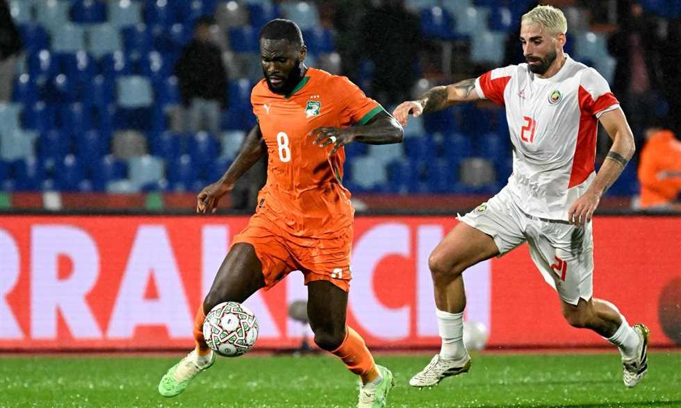 أهلي جدة يستعيد خدمات فرانك كيسيه