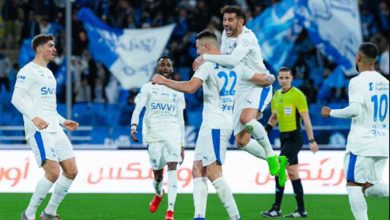 الهلال يواصل مطاردة النصر على صدارة الدوري السعودي بثلاثية أمام الخلود