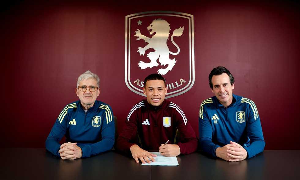 أستون فيلا يعلن أول صفقاته الشتوية