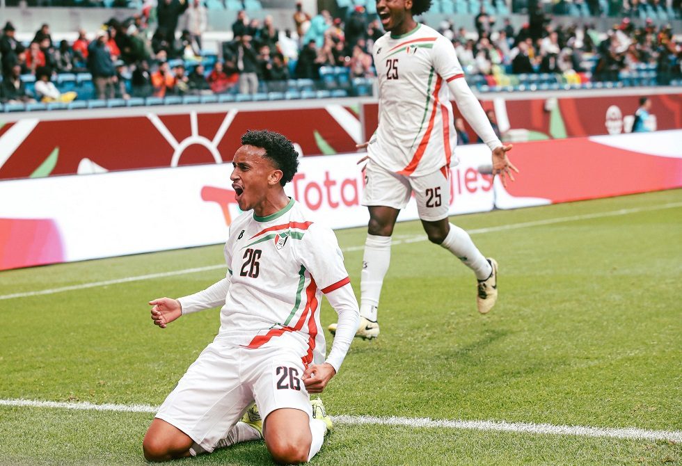 شاهد.. السودان يفاجئ السنغال بهدف على طريقة صلاح وميسي