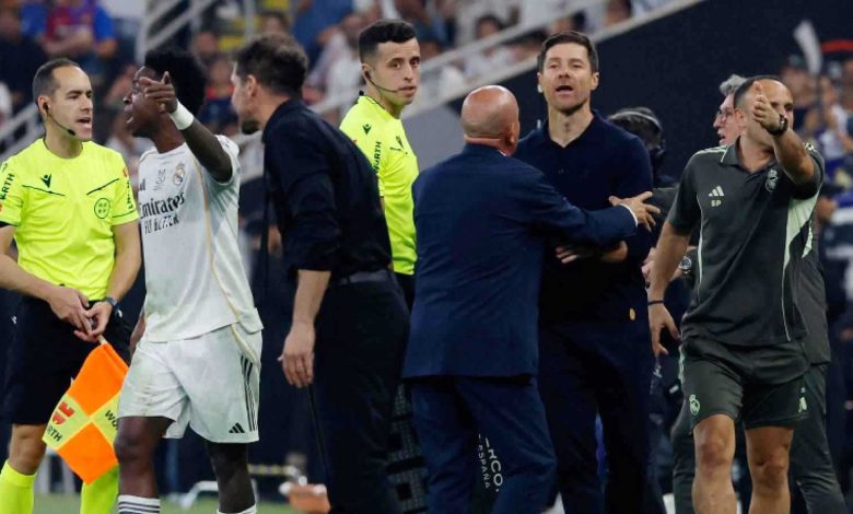 رفض ريال مدريد وبايرن ميونخ.. نجم ليفربول يوافق على تجديد عقده