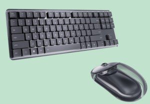 #CES2026: لينوفو تكشف عن لوحة مفاتيح وفأرة ميكانيكية منخفضة الارتفاع بتصميم شفاف