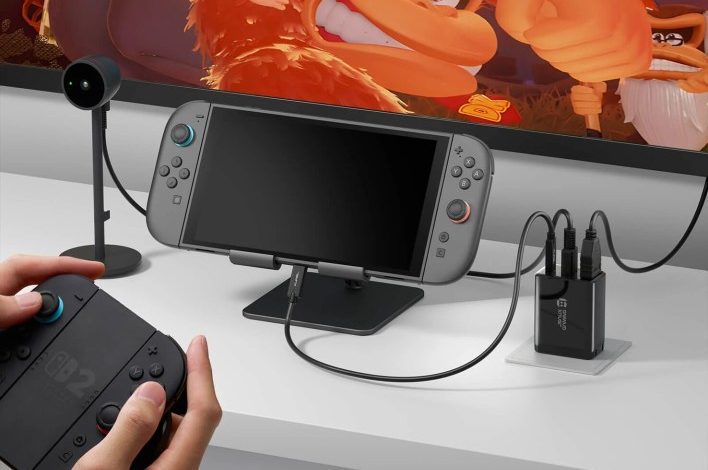 #CES2026 محول OmniCentro Charger Dock المدمج بقدرة 65W يسعى لاستبدال قاعدة وشاحن Nintendo Switch 2