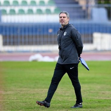 جون إدوارد يصدم معتمد جمال بشأن طلبه عن لاعب الزمالك