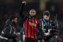 تجاهل طردا واضحا.. خطأ كارثي من حكم مباراة ريال مدريد وأتلتيكو (صور)