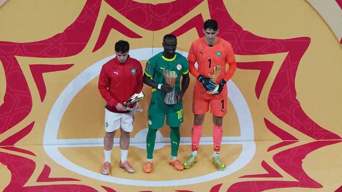 اشتباك بين وليد الركراكي وبابي ثياو بعد نهاية مباراة المغرب والسنغال (فيديو)