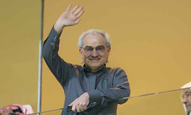 مطالبات برحيله.. مدرب الإفريقي التونسي يفجر غضبًا عارمًا