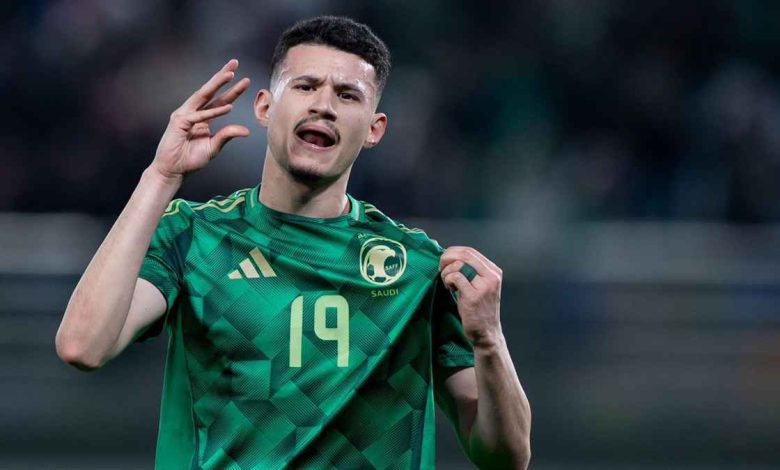 ليس حمزة عبد الكريم فقط.. 3 نجوم أثاروا غضب جمهور الأهلي أمام طلائع الجيش