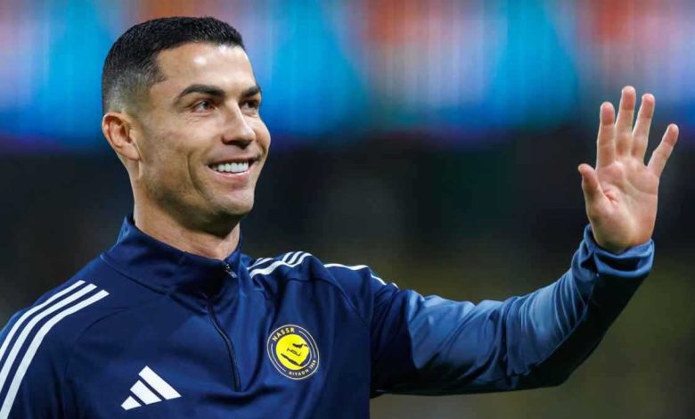 أول من أطلق لقب