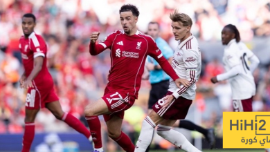 صور – الحرب تشتعل بين أرسنال وليفربول قبل قمة الدوري الإنجليزي