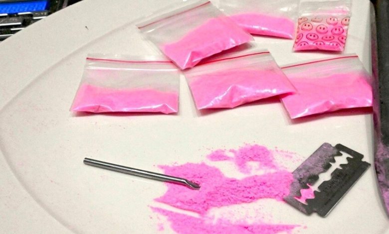 "الكوكايين الوردي".. مخدر خطير يثير قلق السلطات الأمريكية