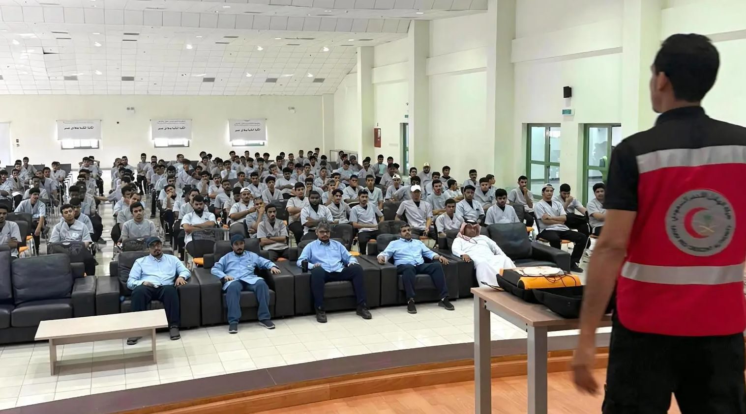 الهلال الأحمر في عسير يؤهل 240 ألف متدرب في الإسعافات الأولية خلال 2025
