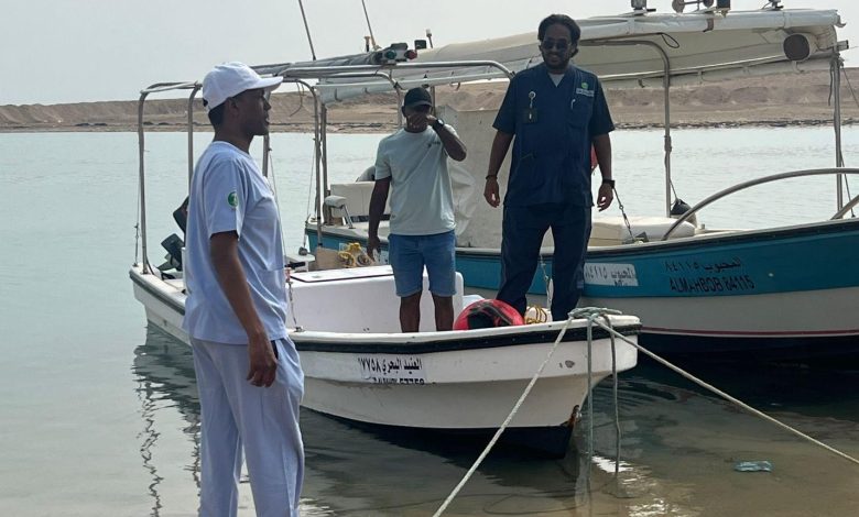 حملة رقابية مكثفة على شاطئ الشعيبة لتعزيز امتثال الصيادين بالأنظمة