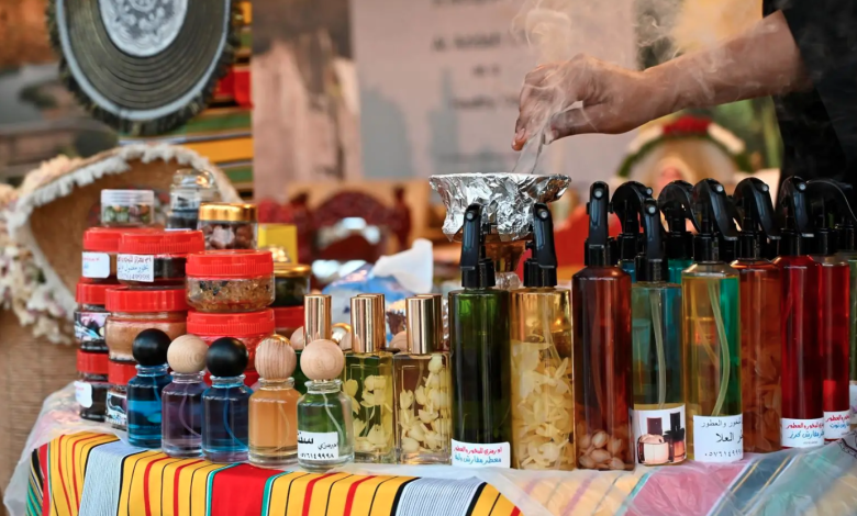 ركن العطور في مهرجان جازان 2026.. حِرفة تجمع بين التراث والابتكار