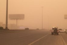 رياحًا شديدة السرعة على 3 مناطق