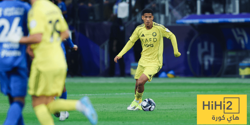 النصر يتقدم على الشباب 2-1 في شوط مثير