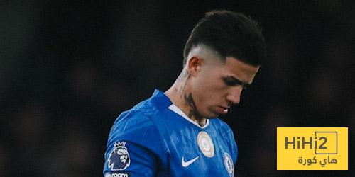 عين على فيرنانديز في مباراة برينتفورد