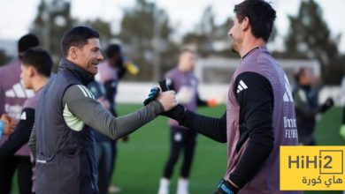 رسالة كورتوا لـ تشابي ألونسو بعد رحيله عن الفريق