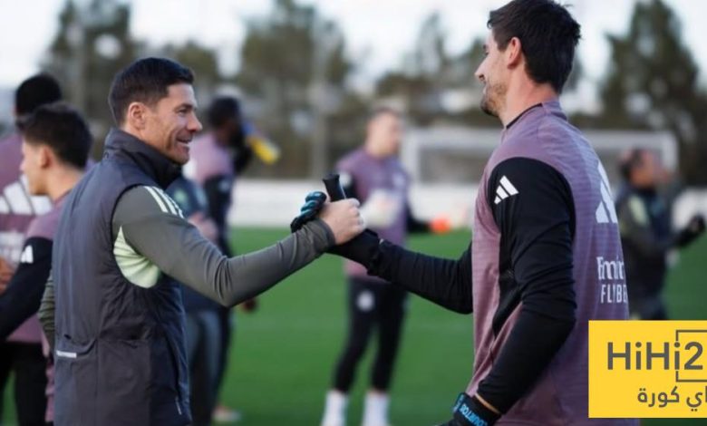 رسالة كورتوا لـ تشابي ألونسو بعد رحيله عن الفريق