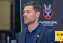 صور .. لاعبو ريال مدريد يوقعون للجماهير فور وصولهم لفندق الاقامة بجدة