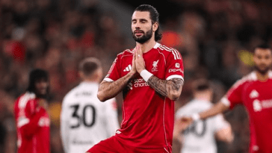 ليفربول يسجل الهدف الاول امام بارنسلي