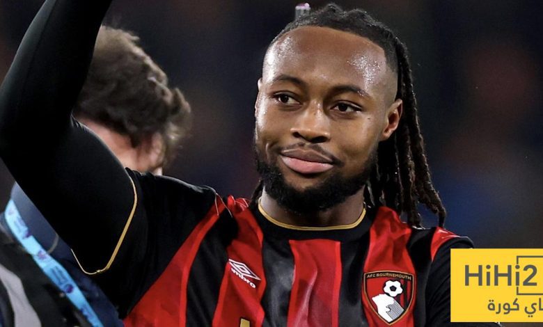 سيمينيو يصل إلى مانشستر قبل التوقيع مع السيتي