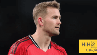 اليونايتد يفتقد دي ليخت ضد السيتي