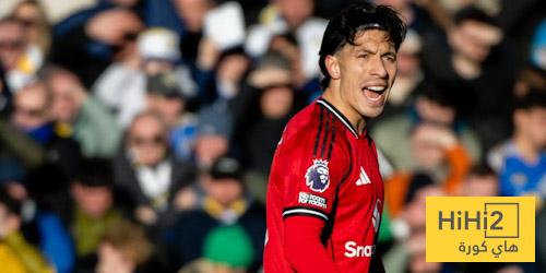 عين على مارتينيز في مباراة ليدز