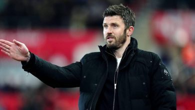 لاعبو مانشستر يونايتد يريدون مايكل كاريك