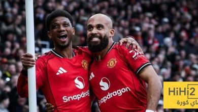 مبومو يقترب من رقم محمد صلاح