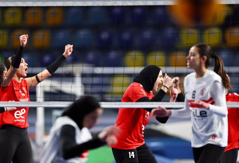 سيدات الأهلي أمام الزمالك كرة طائرة