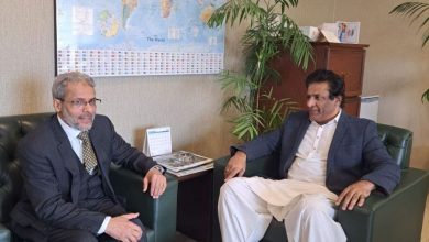 السفير العشبي يستعرض مع وكيل وزارة الخارجية الباكستانية تطورات الأوضاع في اليمن