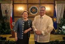 السفير باحميد يطلع وزيرة الخارجية الفلبينية على تطورات الاوضاع في اليمن