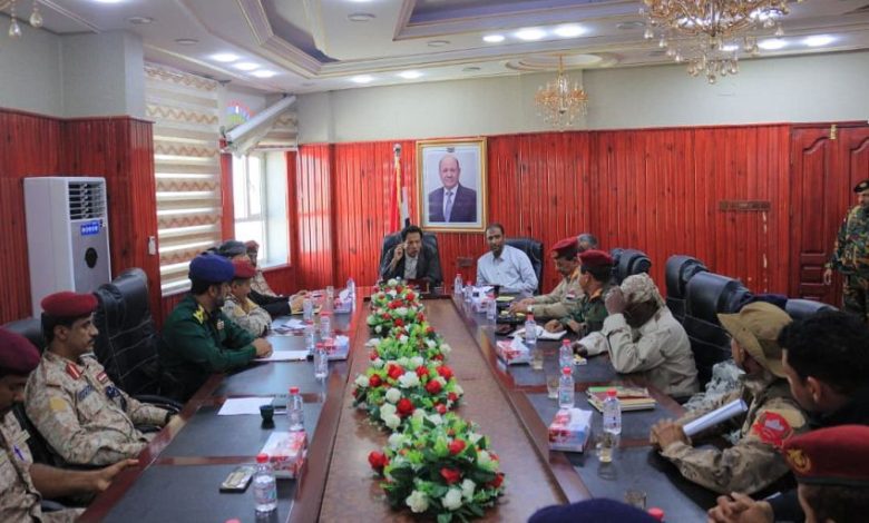 اللجنة الأمنية في المهرة تدعو إلى التسليم الطوعي للاسلحة في مدة اقصاها 10 ايام