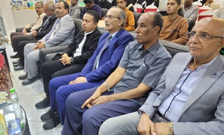 توزيع حقائب مهنية لـ 96 شاباً وشابة بمديريات وادي حضرموت