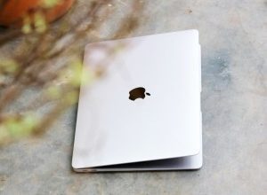 جهاز ماك بوك اقتصادي بمعالج آيفون يقترب من الإطلاق هذا الربيع مع تأكيد حجم الشاشة