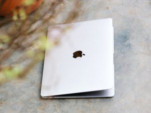 جهاز ماك بوك اقتصادي بمعالج آيفون يقترب من الإطلاق هذا الربيع مع تأكيد حجم الشاشة