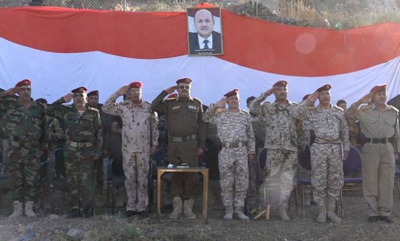 رئيس أركان محور تعز يدشن العام التدريبي في اللواء 170 دفاع جوي