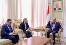 رئيس الوزراء يستقبل سفير الاتحاد الأوروبي لدى اليمن