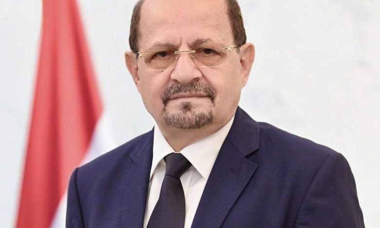 رئيس الوزراء يعبر عن بالغ الحزن بوفاة المناضل الكبير علي سالم البيض