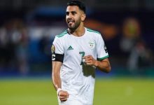 رياض محرز وماندي يحطمان رقم رابح ماجر ويقودان الجزائر لربع نهائي أمم إفريقيا