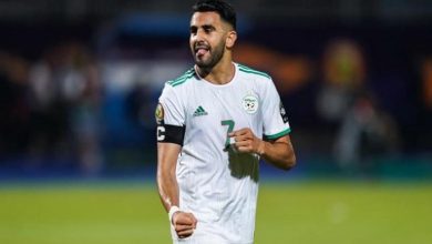 رياض محرز وماندي يحطمان رقم رابح ماجر ويقودان الجزائر لربع نهائي أمم إفريقيا