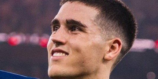 صور : كورباسي يشير للجماهير بحركة قذره بعد اللقاء