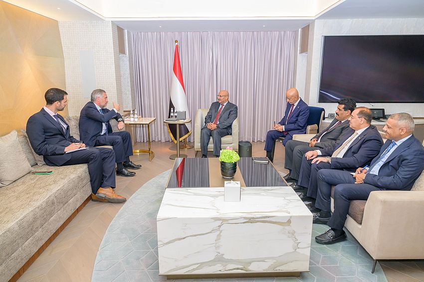 طارق صالح يبحث مع سفير الاتحاد الأوروبي مستجدات الأوضاع وجهود تثبيت الاستقرار