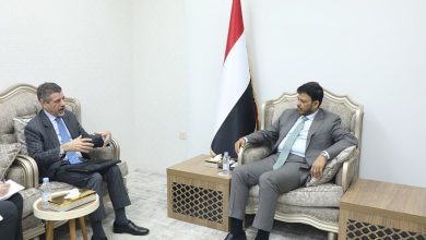 عضو مجلس القيادة الدكتور عبدالله العليمي يبحث مع السفير الامريكي مستجدات الأوضاع في اليمن