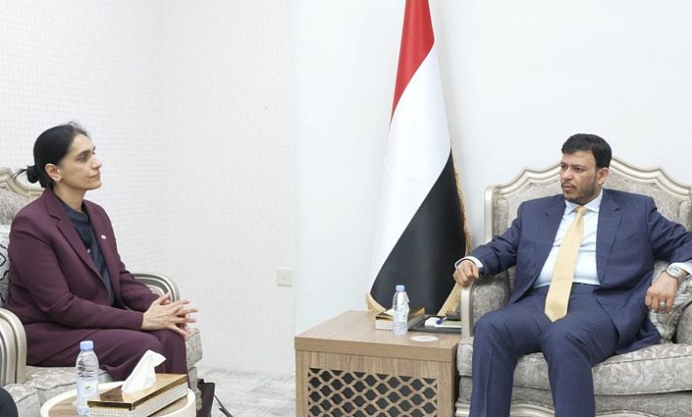 عضو مجلس القيادة الدكتور عبدالله العليمي يبحث مع السفيرة البريطانية مستجدات الأوضاع ومسار الاستقرار في اليمن
