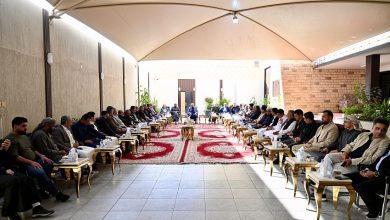 عضو مجلس القيادة الرئاسي الدكتور عبدالله العليمي يستقبل عددًا من القيادات الجنوبية